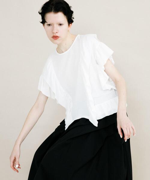 LAATO(ラート)の「frill frill tee(Tシャツ/カットソー・レディース・ホワイト/ブラウン/ダークグレー/グレー/ブルー系その他・FREE)」の6枚目の写真