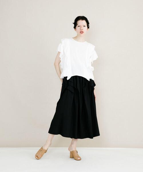 LAATO(ラート)の「frill frill tee(Tシャツ/カットソー・レディース・ホワイト/ブラウン/ダークグレー/グレー/ブルー系その他・FREE)」の8枚目の写真