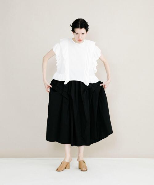 LAATO(ラート)の「frill frill tee(Tシャツ/カットソー・レディース・ホワイト/ブラウン/ダークグレー/グレー/ブルー系その他・FREE)」の9枚目の写真