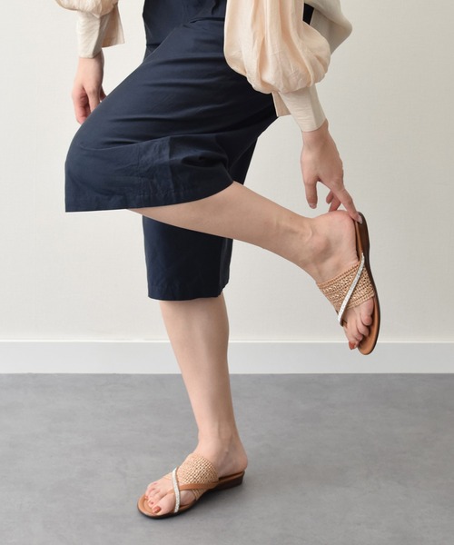 ITALIAN SHOEMAKERS（イタリアンシューメーカー）の「【ITALIAN SHOEMAKERS】ビジュークロスストラップトングサンダル(952352)（サンダル・レディース・ブラック系その他/ベージュ系その他・38/35/36/37）」の7枚目の写真