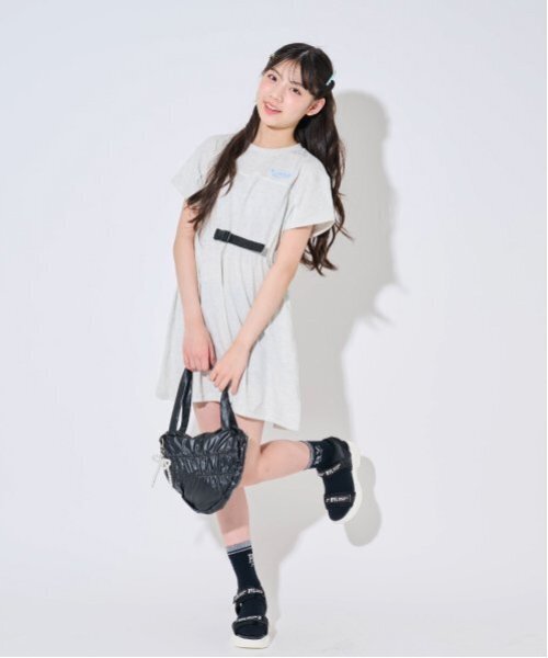 by LOVEiT（バイラビット）の「アジャスターつきワンピース（ワンピース・キッズ・オフホワイト/ブラック/サックスブルー・160cm/150cm/130cm/120cm/140cm）」の15枚目の写真