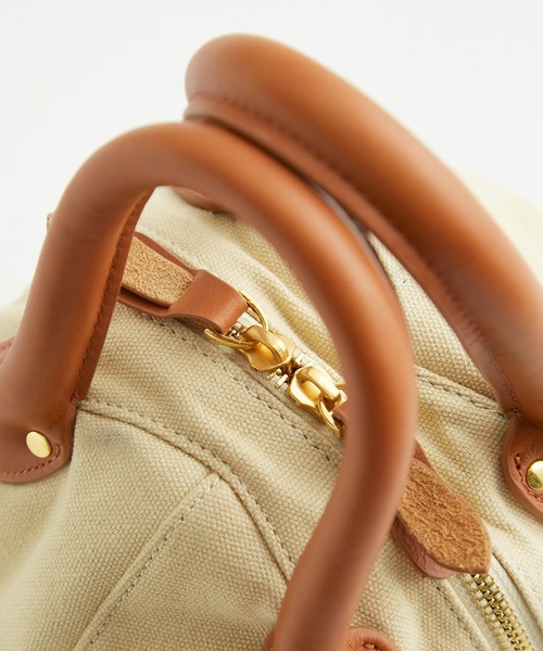 WILD LIFE TAILOR Adam et Rope'(ワイルドテーラーアダムエロペ )の「《別注》【THE QUALITY MENDING CO. /ザ クオリティーメンディング】BOWLING BAG(ハンドバッグ・メンズ・ブラック/チャコールグレー/オリーブ/ダークブラウン/ブルー系その他4/キナリ・FREE)」の8枚目の写真