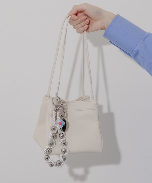 SMELLY（スメリー）の「スクエアミニバッグ（ハンドバッグ・レディース・ブラック/アイボリー・-）」の7枚目の写真