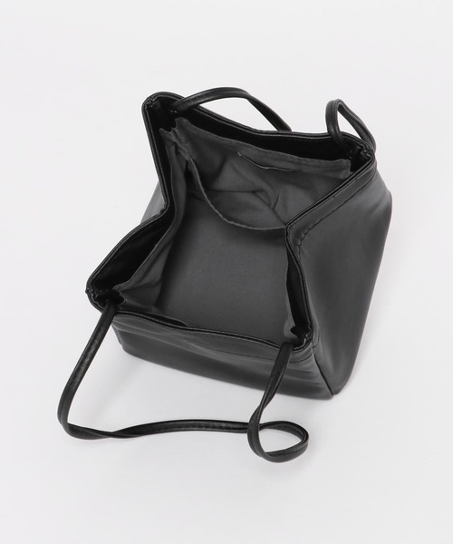 SMELLY（スメリー）の「スクエアミニバッグ（ハンドバッグ・レディース・ブラック/アイボリー・-）」の20枚目の写真