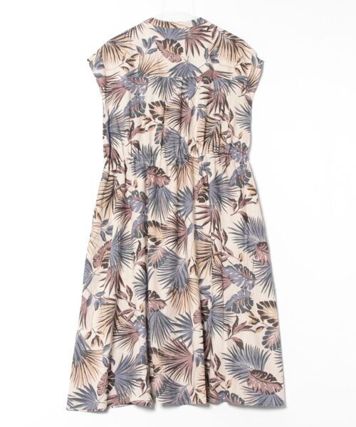 Arnold Palmer（アーノルドパーマー）の「リゾート柄 シャツワンピース（シャツワンピース・レディース・ブラック/ネイビー/グリーン/ベージュ・L/M/S）」の5枚目の写真