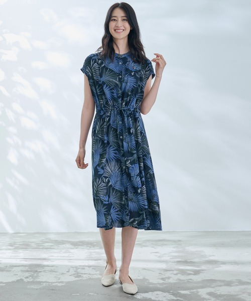 Arnold Palmer（アーノルドパーマー）の「リゾート柄 シャツワンピース（シャツワンピース・レディース・ブラック/ネイビー/グリーン/ベージュ・L/M/S）」の14枚目の写真