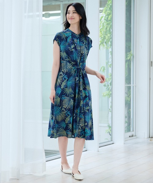 Arnold Palmer（アーノルドパーマー）の「リゾート柄 シャツワンピース（シャツワンピース・レディース・ブラック/ネイビー/グリーン/ベージュ・L/M/S）」の13枚目の写真