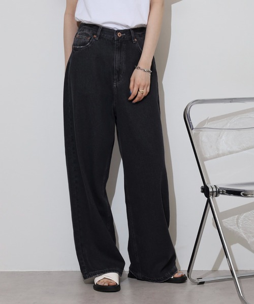 hunch（ハンチ）の「hunch １０オンスデニム　ゆるストレートパンツ（デニムパンツ・レディース・ライトインディゴブルー/ブラック・FREE）」の6枚目の写真