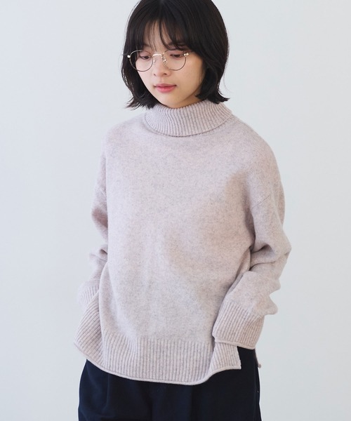 bulle de savon（ビュルデサボン）の「ジーロンラム タートルネックプルオーバー（ニット/セーター・レディース・ライトブルー/ブルー/マスタード/ミント/レッド/ピンク/ダークブラウン・FREE）」の6枚目の写真