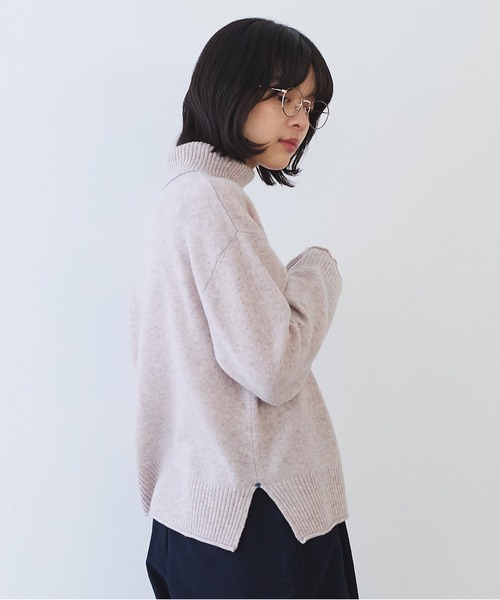 bulle de savon（ビュルデサボン）の「ジーロンラム タートルネックプルオーバー（ニット/セーター・レディース・ライトブルー/ブルー/マスタード/ミント/レッド/ピンク/ダークブラウン・FREE）」の12枚目の写真