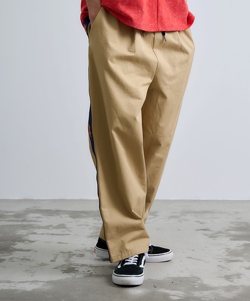 Revo.（レボ）の「Revo. タイガーテープライン ツイル ワーク イージーパンツ（チノパンツ・メンズ・ブラック/ベージュ・1/2）」の8枚目の写真