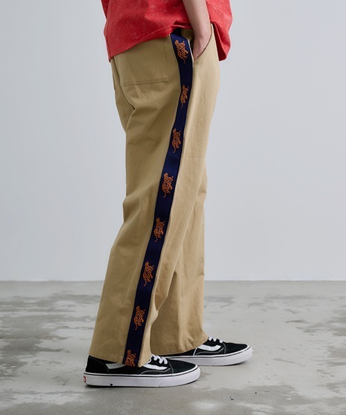 Revo.（レボ）の「Revo. タイガーテープライン ツイル ワーク イージーパンツ（チノパンツ・メンズ・ブラック/ベージュ・1/2）」の9枚目の写真