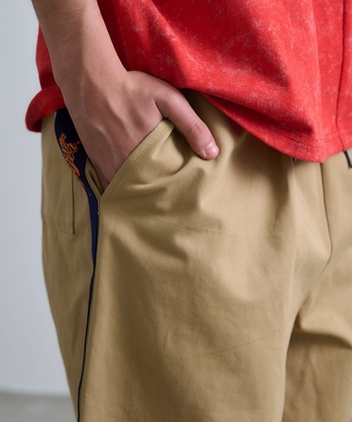 Revo.（レボ）の「Revo. タイガーテープライン ツイル ワーク イージーパンツ（チノパンツ・メンズ・ブラック/ベージュ・1/2）」の11枚目の写真