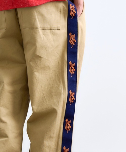 Revo.（レボ）の「Revo. タイガーテープライン ツイル ワーク イージーパンツ（チノパンツ・メンズ・ブラック/ベージュ・1/2）」の10枚目の写真