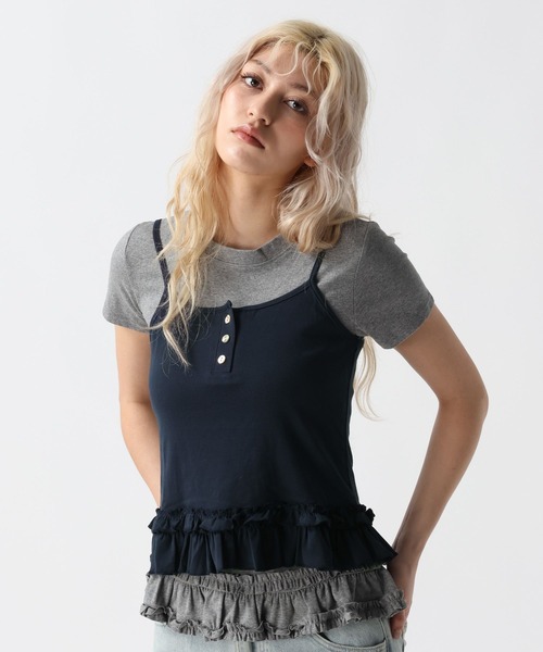 FOREVER 21(フォーエバー トゥエンティーワン)の「【2025SS】キャミレイヤードフリルT(Tシャツ/カットソー・レディース・オフホワイト/グレー/ブラック・FREE)」の3枚目の写真