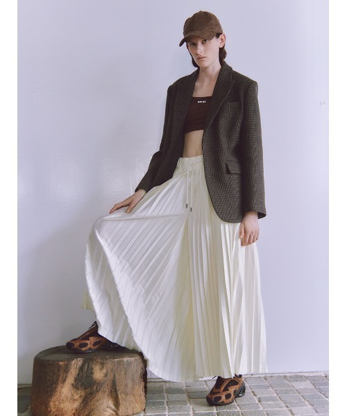 emmi（エミ）の「ウールチェックジャケット（テーラードジャケット・レディース・ブラウン/ダークグレー・0/1）」の2枚目の写真