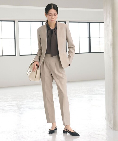 green label relaxing（グリーンレーベルリラクシング）の「ダブルクロス ノーラペル ジャケット ウォッシャブル ストレッチ（ノーカラージャケット・レディース・ブラック/ネイビー/ベージュ/グレー・42/40/38/36/34/46/44）」の7枚目の写真