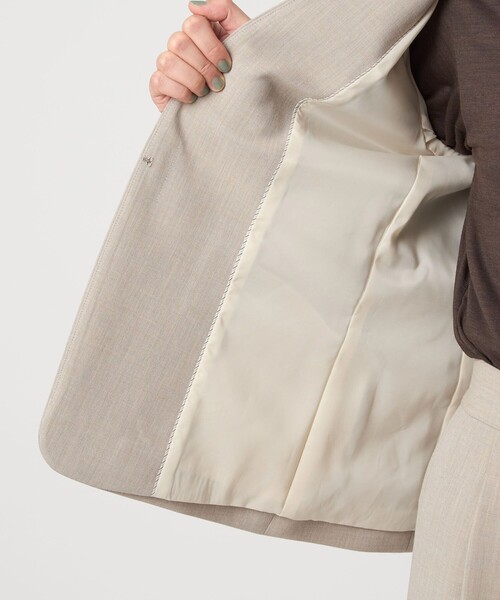 green label relaxing（グリーンレーベルリラクシング）の「ダブルクロス ノーラペル ジャケット ウォッシャブル ストレッチ（ノーカラージャケット・レディース・ブラック/ネイビー/ベージュ/グレー・42/40/38/36/34/46/44）」の19枚目の写真