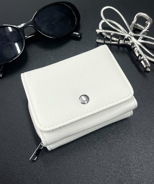 WEGO（ウィゴー）の「WEGO/シンプルフラップミニウォレット（財布・レディース・ブラック/その他1/ブルー系その他/シルバー/オフホワイト/その他2/その他3・FREE）」の2枚目の写真