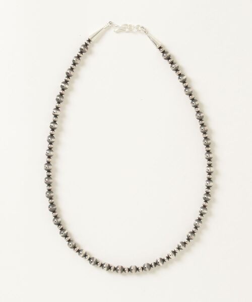 ERICKA NICOLAS BEGAY(エリッカ ニコラス ビゲイ)の「【ERICKA NICOLAS BEGAY】 NAVAJO PEARL NECKLACE / 4×6-45(ネックレス・メンズ・シルバー系2/シルバー系1・45cm)」の2枚目の写真
