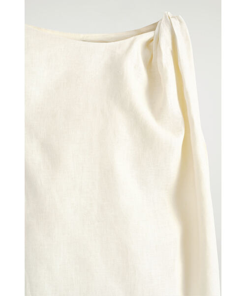 COS（コス）の「ツイストディテール リネン ミニドレス（ワンピース・レディース・イエロー/ブラック・38/42/32/34/36/40）」の11枚目の写真