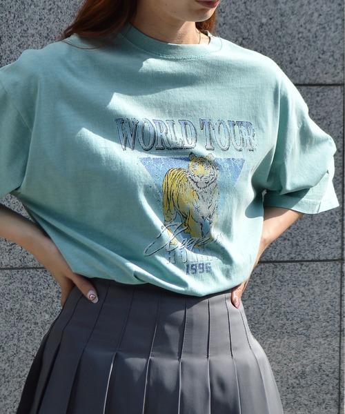 spiritoso(スピリトーゾ)の「【spiritoso】World Tourタイガープリント ピグメントTシャツ(Tシャツ/カットソー・レディース・ブラウン/ライトグリーン/ラベンダー/サックスブルー/グレイッシュベージュ/ライトグレー・FREE)」の8枚目の写真