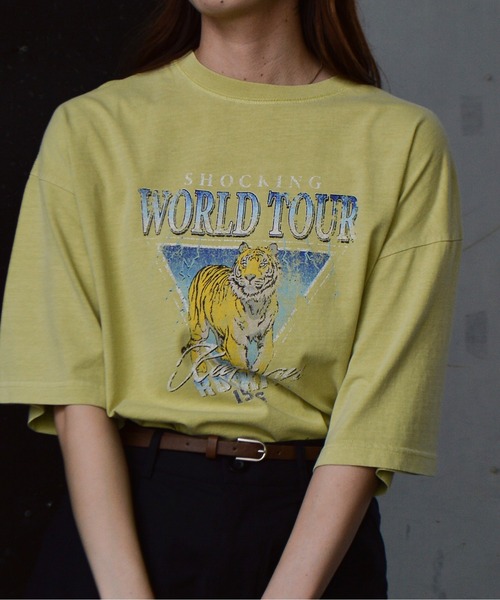 spiritoso(スピリトーゾ)の「【spiritoso】World Tourタイガープリント ピグメントTシャツ(Tシャツ/カットソー・レディース・ブラウン/ライトグリーン/ラベンダー/サックスブルー/グレイッシュベージュ/ライトグレー・FREE)」の7枚目の写真