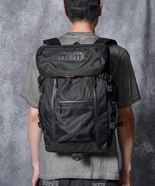 Double Line 4 Backpack（バックパック/リュック）｜MAKAVELIC（マキャ