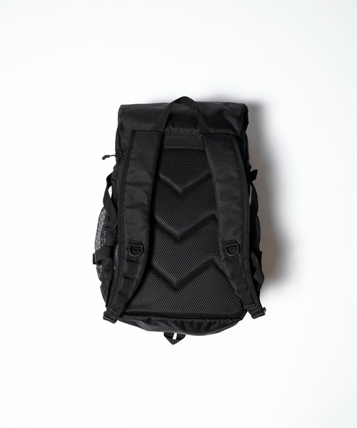 MAKAVELIC（マキャベリック）の「Double Line 4 Backpack（バックパック/リュック・メンズ・ブラック・ONESIZE）」の3枚目の写真