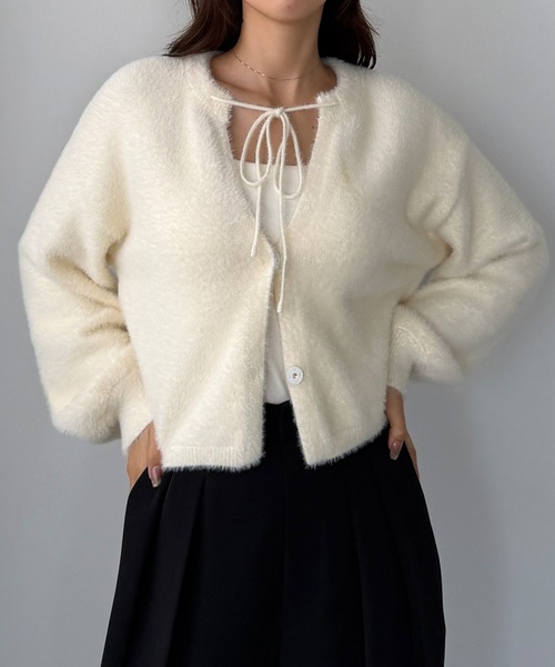 Louere（ルエレ）の「ショート丈シャギーリボンニットカーディガン（カーディガン/ボレロ・レディース・グレイッシュベージュ/アイボリー/チャコール・LARGE/MEDIUM/SMALL）」の13枚目の写真