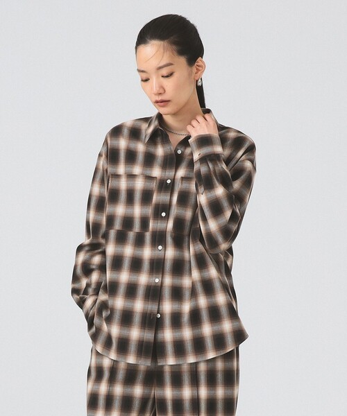 Ray BEAMS（レイビームス）の「オンブレチェック ビッグ シャツ（シャツ/ブラウス・レディース・ダークブラウン/ブラック・ONE SIZE）」の13枚目の写真