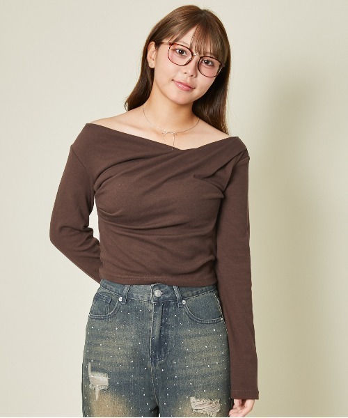 GORGE(ゴージ)の「《クロスネック×美シルエット》大人映えトップス/きれいめカジュアルに◎(Tシャツ/カットソー・レディース・グレー/アイボリー/ブラック/ブラウン・F)」の1枚目の写真