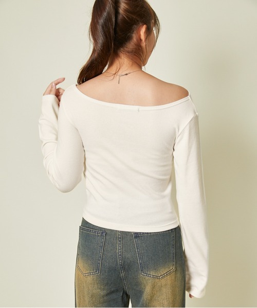 GORGE(ゴージ)の「《クロスネック×美シルエット》大人映えトップス/きれいめカジュアルに◎(Tシャツ/カットソー・レディース・グレー/アイボリー/ブラック/ブラウン・F)」の9枚目の写真