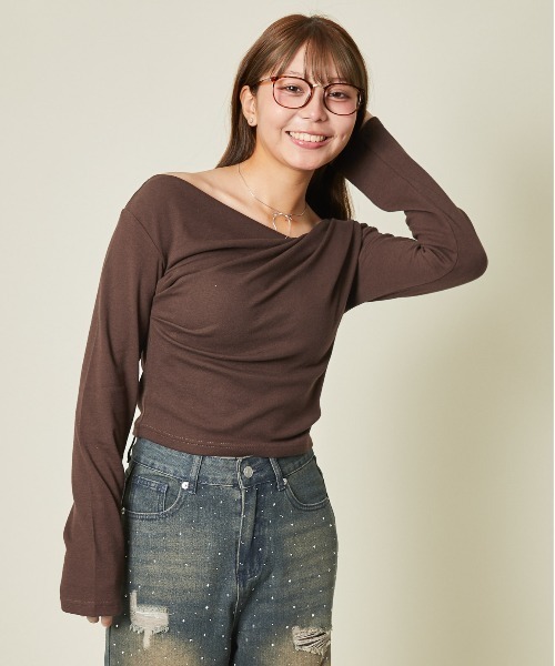 GORGE(ゴージ)の「《クロスネック×美シルエット》大人映えトップス/きれいめカジュアルに◎(Tシャツ/カットソー・レディース・グレー/アイボリー/ブラック/ブラウン・F)」の12枚目の写真