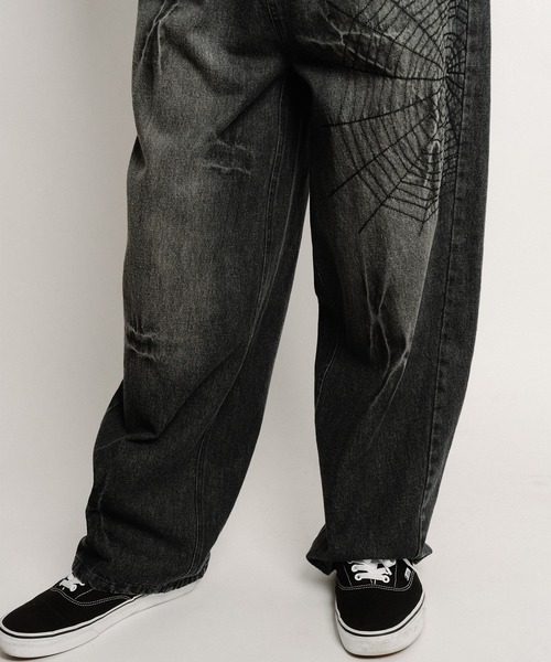 Subciety（サブサエティ）の「Cobweb curved denim pants（デニムパンツ・メンズ・インディゴブルー/ブラック・X-LARGE/LARGE/MEDIUM/SMALL）」の12枚目の写真