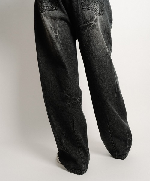 Subciety（サブサエティ）の「Cobweb curved denim pants（デニムパンツ・メンズ・インディゴブルー/ブラック・X-LARGE/LARGE/MEDIUM/SMALL）」の14枚目の写真