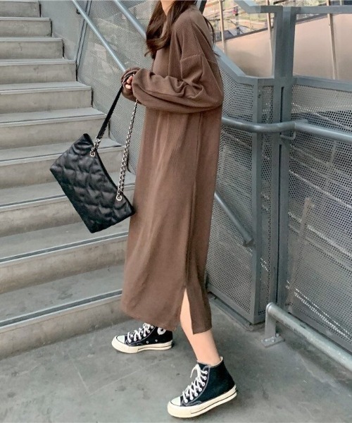cammie(キャミー)の「裾スリットリブワンピース(ワンピース・レディース・ブラウン/ブラック・FREE)」の12枚目の写真