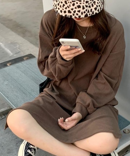 cammie(キャミー)の「裾スリットリブワンピース(ワンピース・レディース・ブラウン/ブラック・FREE)」の8枚目の写真
