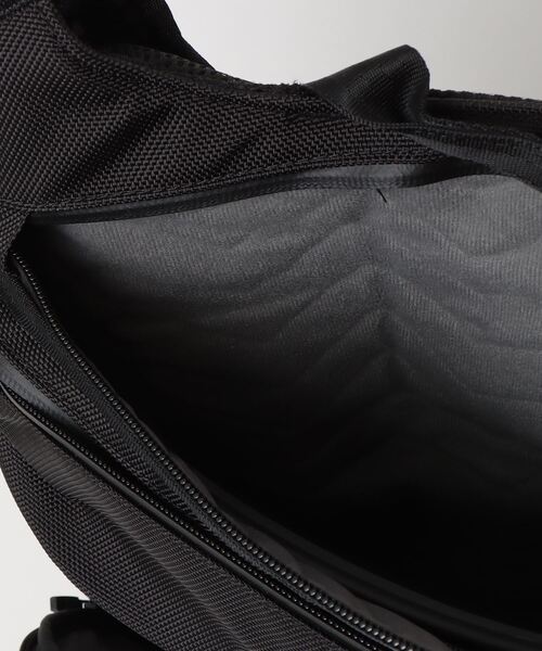 CHROME（クローム）の「［ CHROME / クローム ］AXCEL BRIEF PACK SLIM BK_BLACK / アクセル ブリーフパック スリム ブラック 耐水 10L バックパック ビジネスバッグ 完全防水ポケット 15インチPC収納（バックパック/リュック・メンズ・ブラック・FREE）」の12枚目の写真