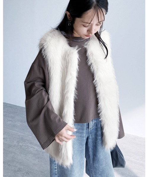 reca(レカ)の「フォックス風ファーベスト(ベスト・レディース・アイボリー/チャコールグレー/グレイッシュベージュ・FREE)」の1枚目の写真