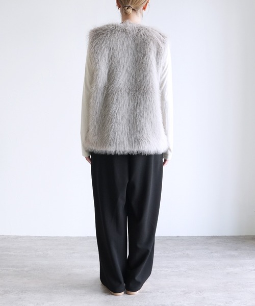 reca(レカ)の「フォックス風ファーベスト(ベスト・レディース・アイボリー/チャコールグレー/グレイッシュベージュ・FREE)」の10枚目の写真