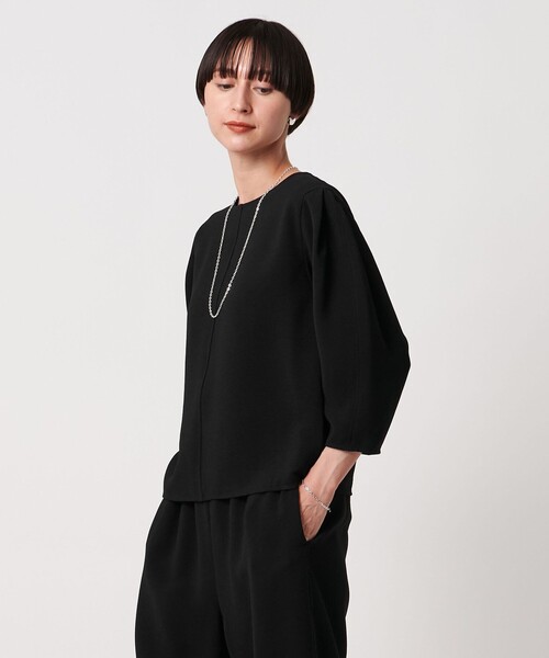 UNITED ARROWS(ユナイテッドアローズ)の「COMFY Tシャツライク ブラウス‐吸水速乾 UVカット ウォッシャブル‐(シャツ/ブラウス・レディース・オフホワイト/ブラック・FREE)」の1枚目の写真