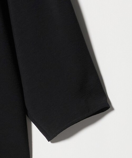 UNITED ARROWS(ユナイテッドアローズ)の「COMFY Tシャツライク ブラウス‐吸水速乾 UVカット ウォッシャブル‐(シャツ/ブラウス・レディース・オフホワイト/ブラック・FREE)」の15枚目の写真