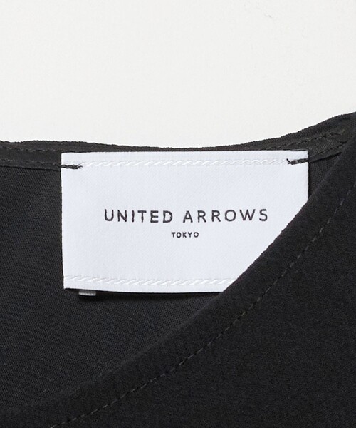 UNITED ARROWS(ユナイテッドアローズ)の「COMFY Tシャツライク ブラウス‐吸水速乾 UVカット ウォッシャブル‐(シャツ/ブラウス・レディース・オフホワイト/ブラック・FREE)」の22枚目の写真