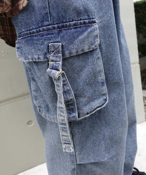 Lots of Love（ロッツオブラブ）の「パラシュートデニムカーゴパンツ（デニムパンツ・レディース・ブルー/ブラック・M）」の5枚目の写真