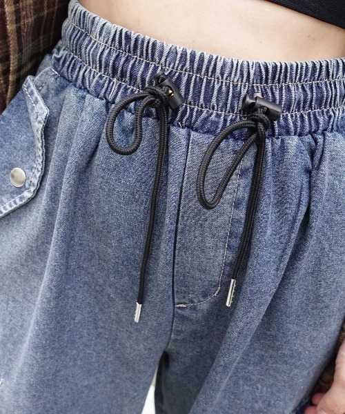 Lots of Love（ロッツオブラブ）の「パラシュートデニムカーゴパンツ（デニムパンツ・レディース・ブルー/ブラック・M）」の7枚目の写真