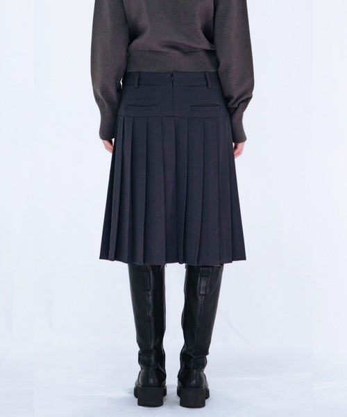 VIAVANDA（ヴィアヴァンダ）の「PLEATED MIDI SKIRT（スカート・レディース・ブラック/グレー・FREE）」の4枚目の写真