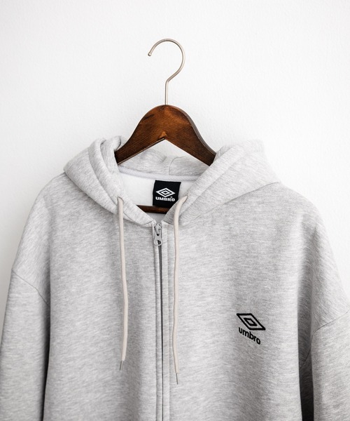 UMBRO 別注コラボオーバーサイズ裏起毛ワンポイントロゴ刺繍フルジップ