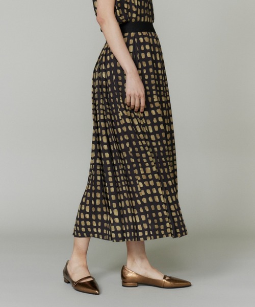 INED（イネド）の「デフォルメチェックプリントスカート【セットアップ対応】（スカート・レディース・ブラック・7号/9号/11号）」の3枚目の写真