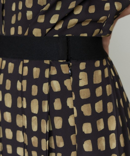 INED（イネド）の「デフォルメチェックプリントスカート【セットアップ対応】（スカート・レディース・ブラック・7号/9号/11号）」の13枚目の写真